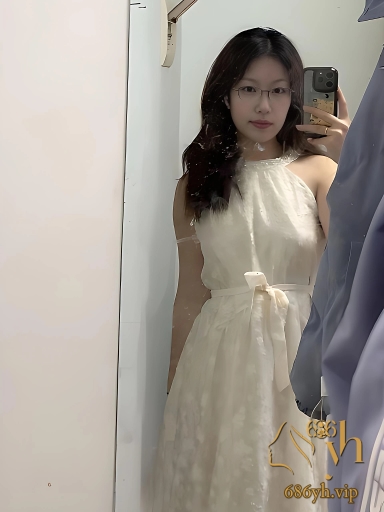 山东女老师私拍被曝 深喉舔屌口技高超 性感酮体被肆意玩弄 销魂淫叫蚀骨入心！ 1