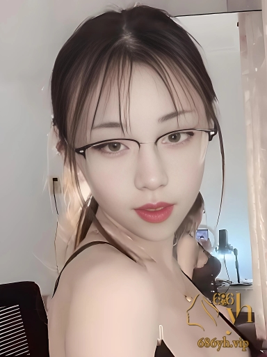 B站网红 灌注大白菜 舰长提督福利 扭腰摆臂狂舔话筒 淫骚身材直击心魂！ 1
