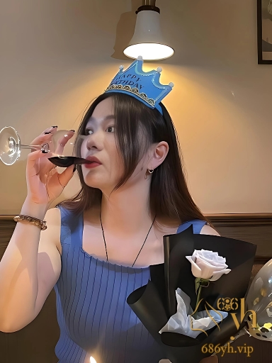 山东职业大学 张嘉怡 兼职夜场小姐 被金主无套后入 为钱沦为泄欲工具！ 2