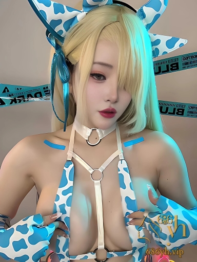巨乳福妖姬 小阿莎 Cos明日奈 奶牛比基尼凸显酮体 指奸白虎穴淫液丝引！ 2