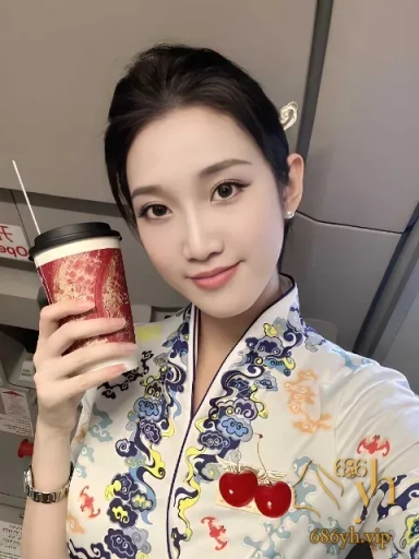 精品空姐 大尺度私拍合集 航班内自拍揉胸摸穴 完美身段丝足诱惑煽动春情！ 1
