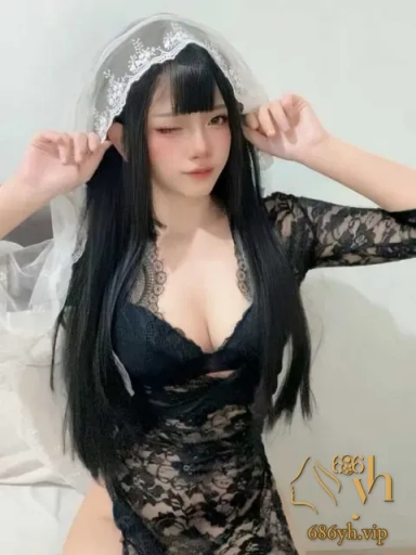 印尼美乳福利姬 Silbee 自慰新作 Cos性感修女插穴自慰 肥美白虎鲍淫光闪闪！ 1