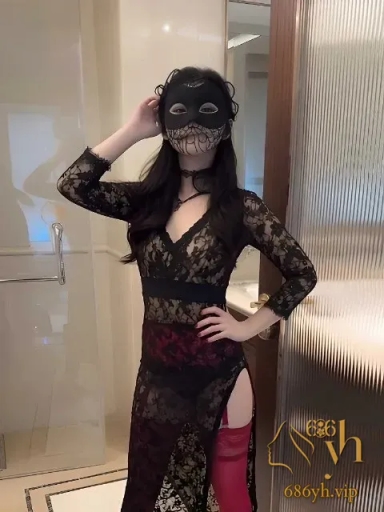 推特网黄 肉臀果儿 剧情新作 新婚少妇出轨彦祖探臀 深喉吞根被后入狠狠践踏！ 1