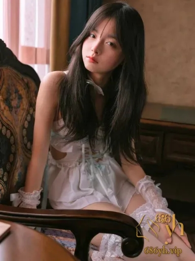 清纯尤物 素人渔夫 酒店情色写真 白蕾丝缠身曲线藏不住 偶尔拨开内裤惊喜露穴 1