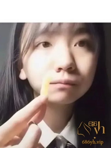 抖音四百万粉网红 藤原yuki 被曝三千门槛加微 后续可约 昔日吃播少女 人设当场崩盘 1