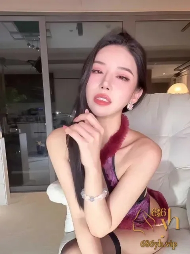绝色主播 小恩雅 淫语剧情定制 化身病娇养母先骂后爱 求儿子内射骚穴 1